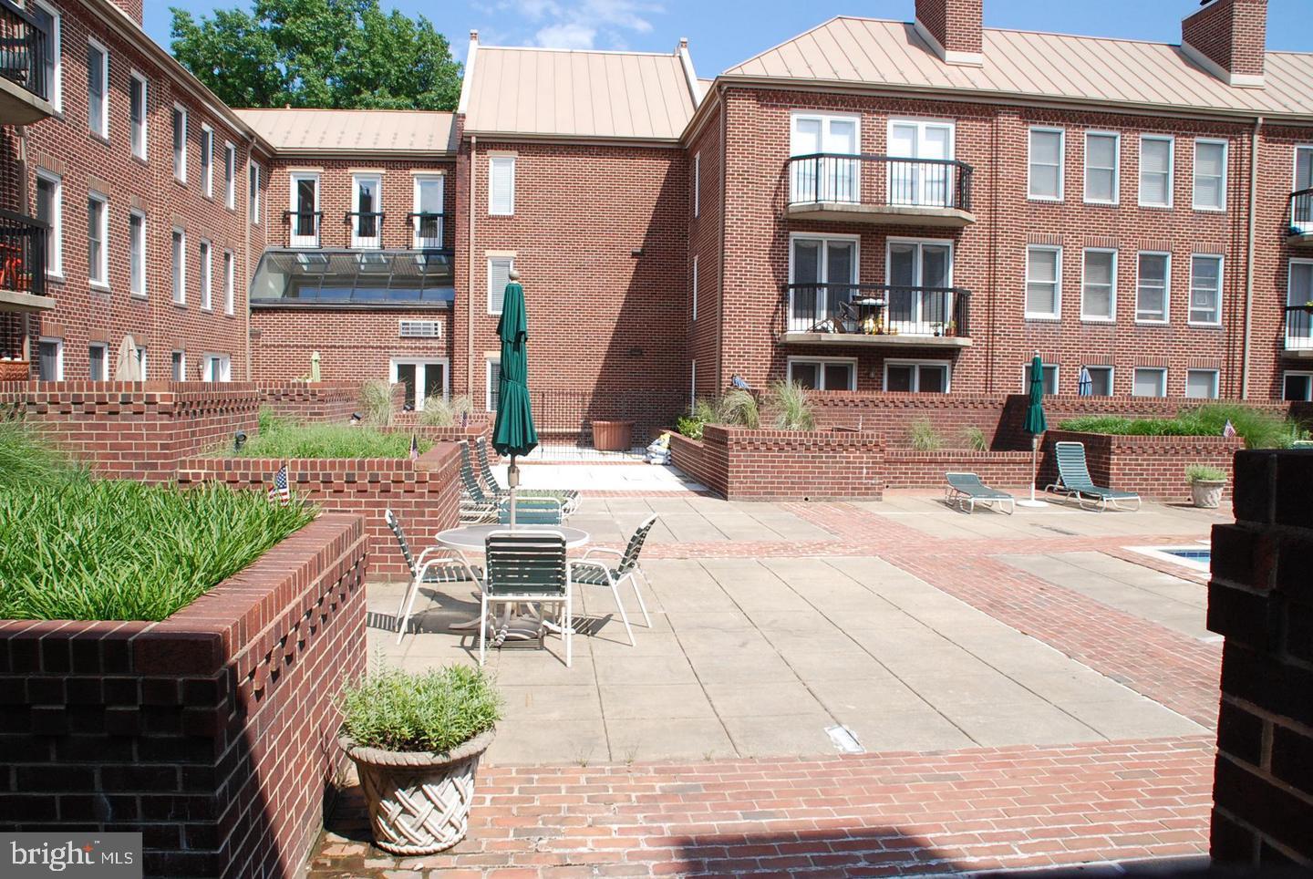 800 S SAINT ASAPH STREET 204