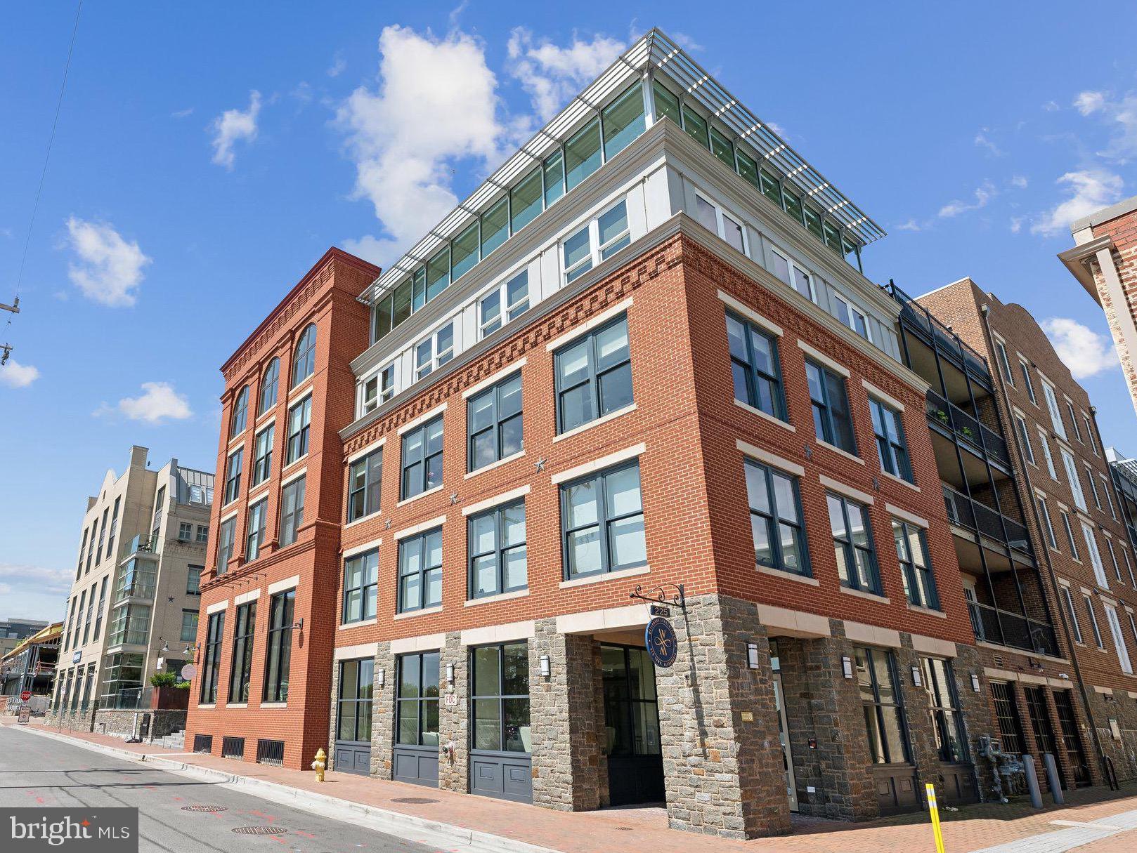 225 STRAND STREET 501