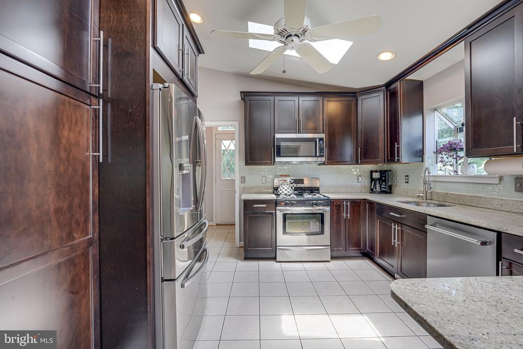 1109 CROSS DRIVE