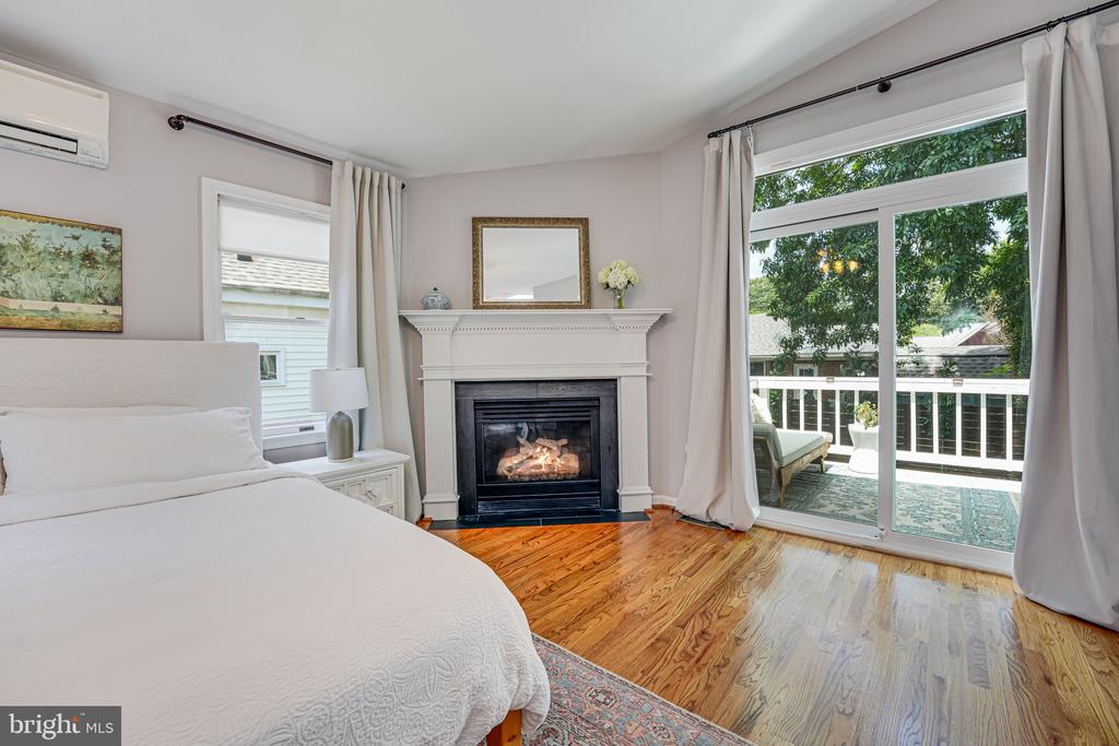 1109 CROSS DRIVE