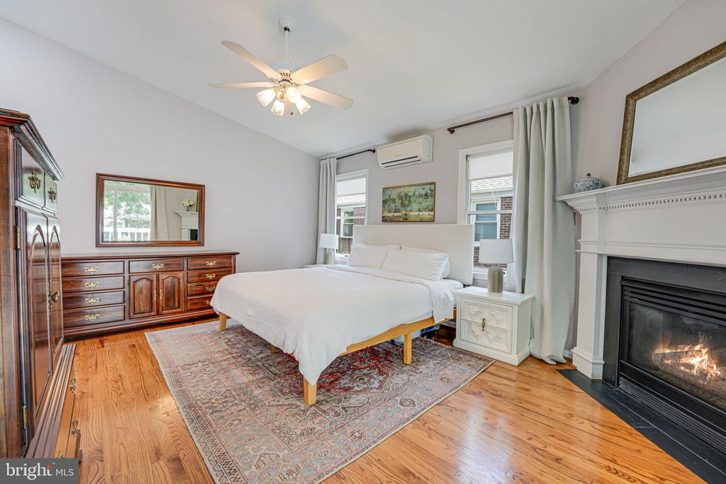 1109 CROSS DRIVE