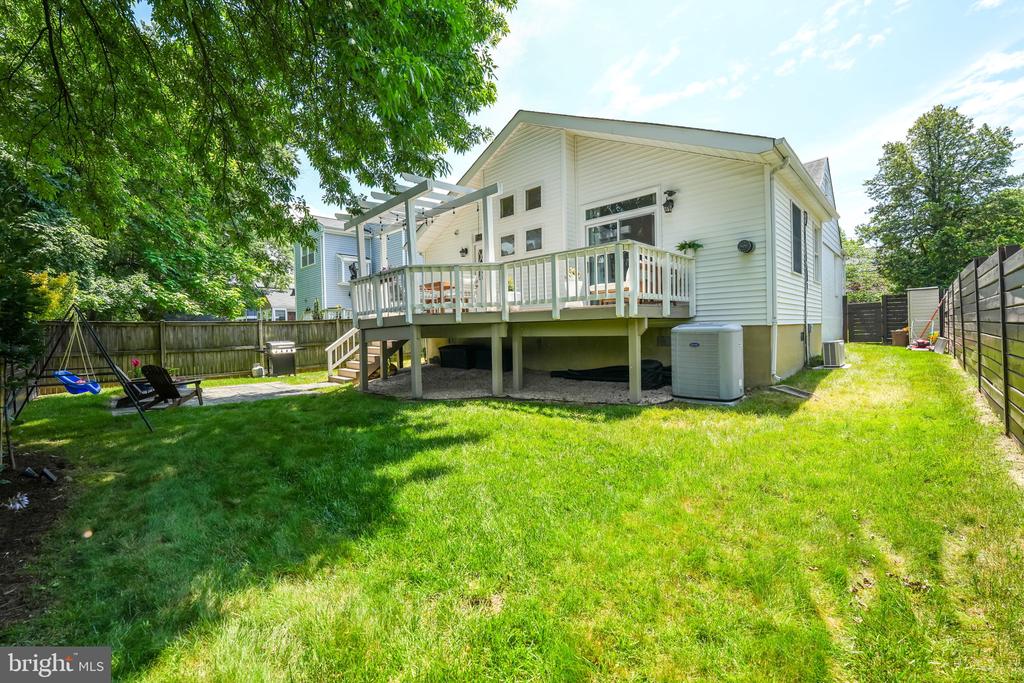 1109 CROSS DRIVE