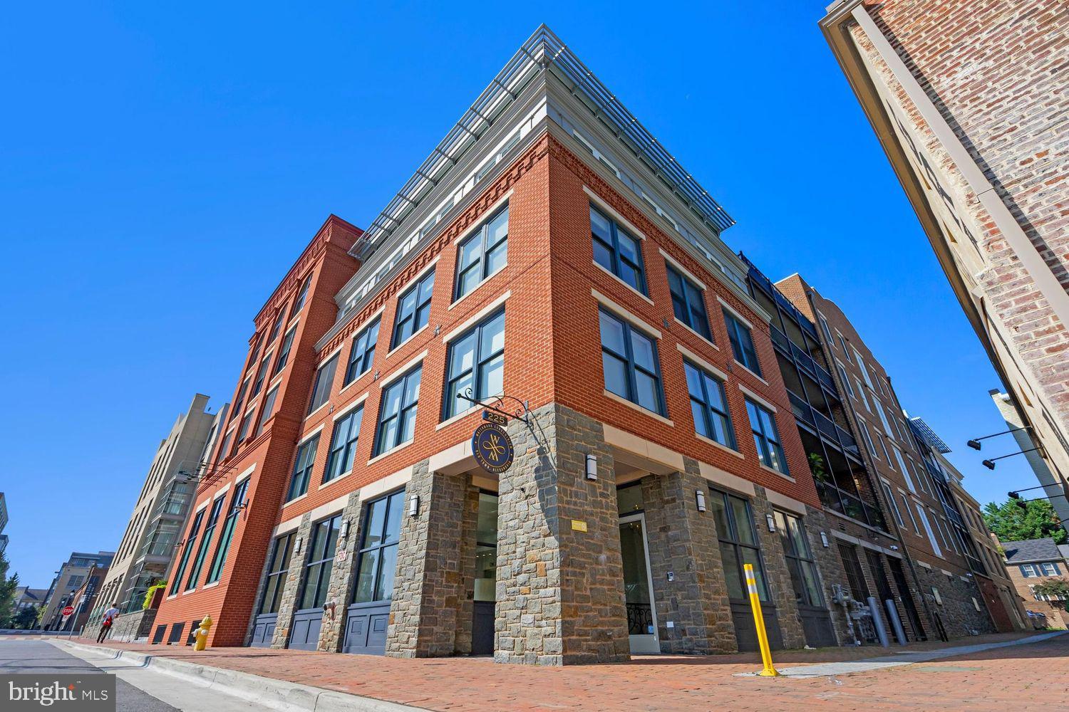 225 STRAND STREET 202