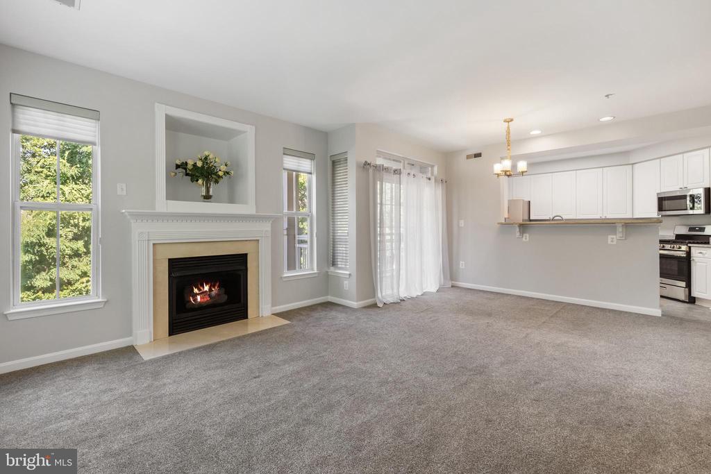 5116 DONOVAN DRIVE 307