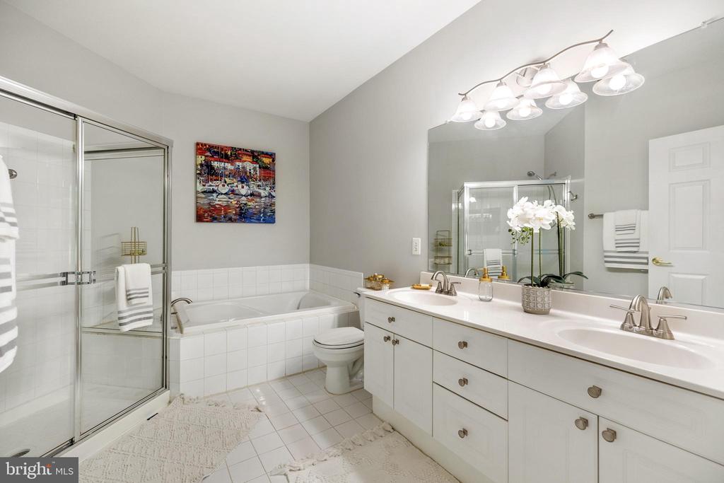 5116 DONOVAN DRIVE 307