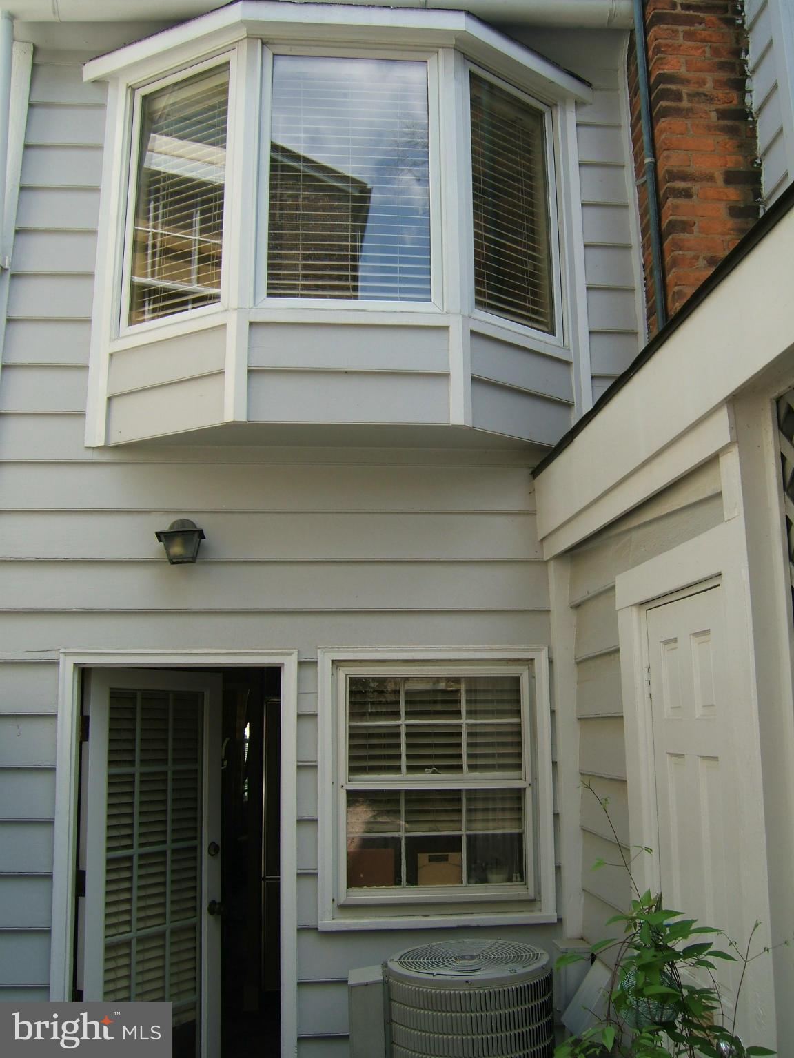 201 S FAIRFAX STREET