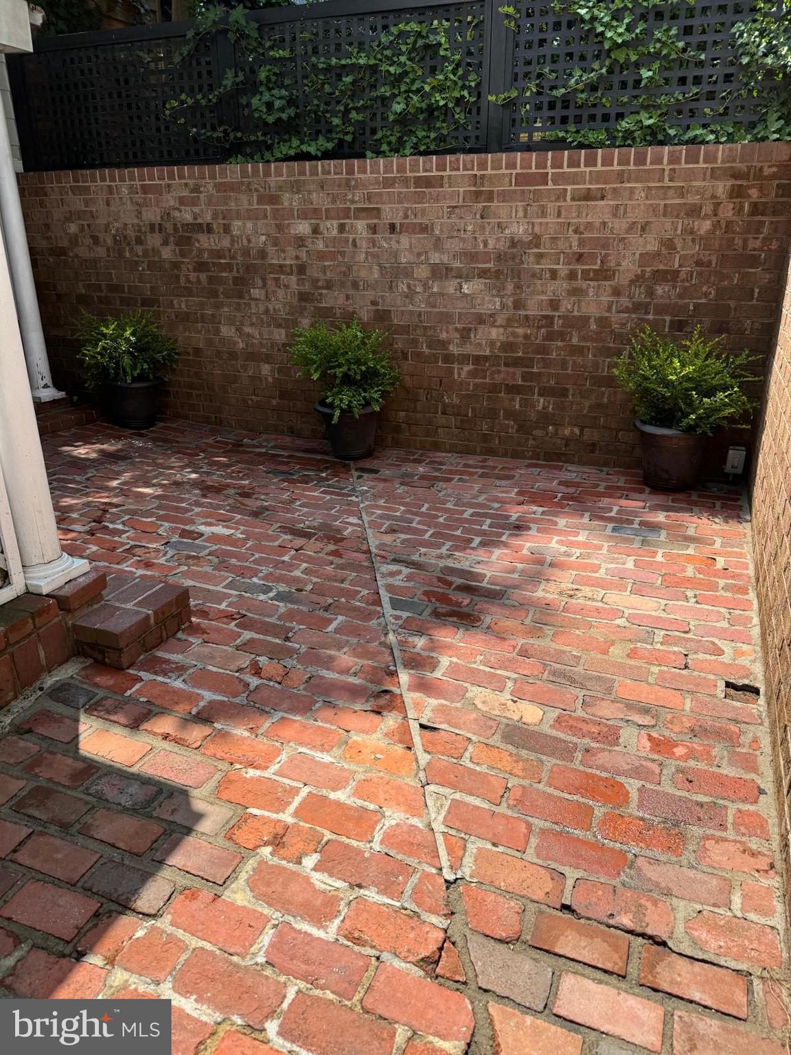 201 S FAIRFAX STREET