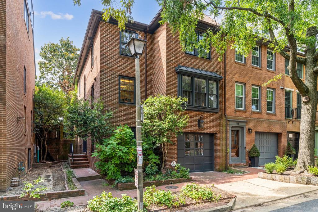 114 PRINCESS STREET