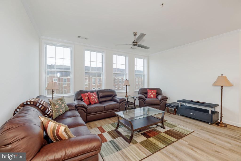 400 CAMERON STATION BOULEVARD 302
