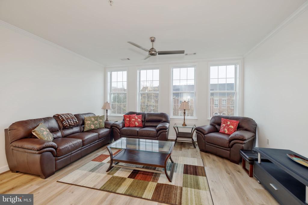 400 CAMERON STATION BOULEVARD 302