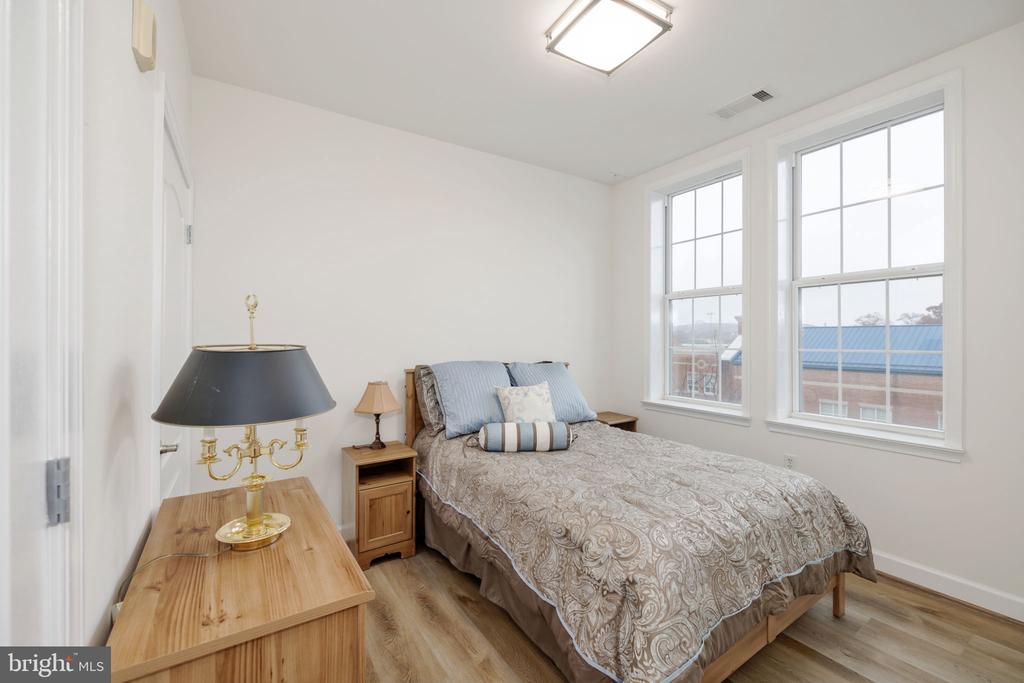 400 CAMERON STATION BOULEVARD 302