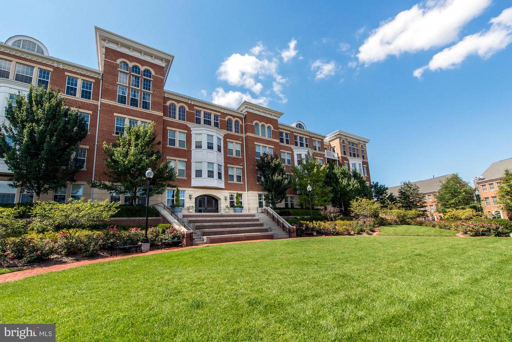 400 CAMERON STATION BOULEVARD 302