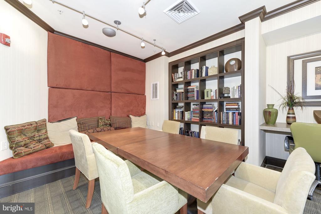 400 CAMERON STATION BOULEVARD 302
