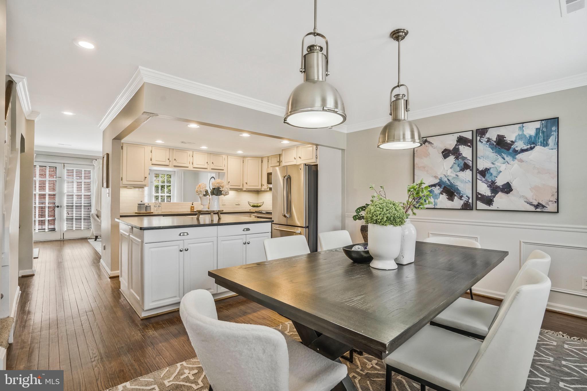 680 S COLUMBUS STREET