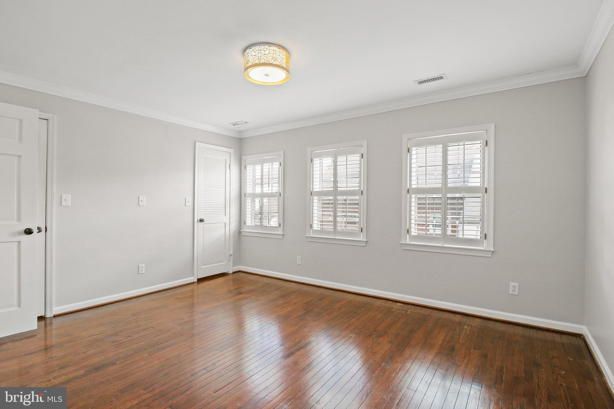 680 S COLUMBUS STREET