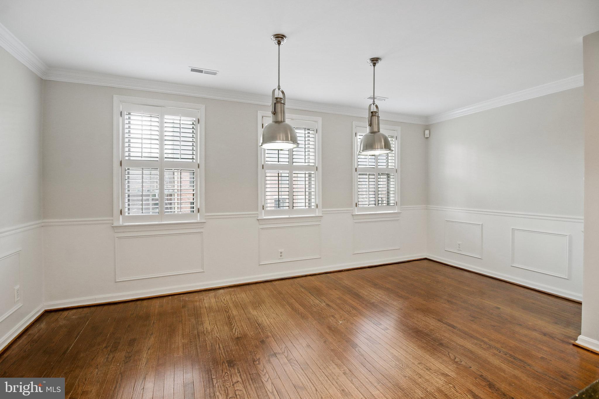 680 S COLUMBUS STREET