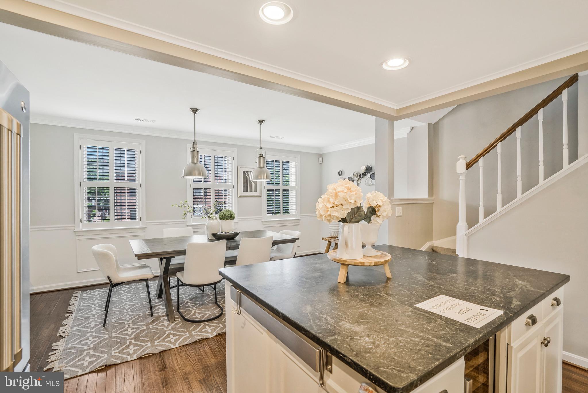 680 S COLUMBUS STREET