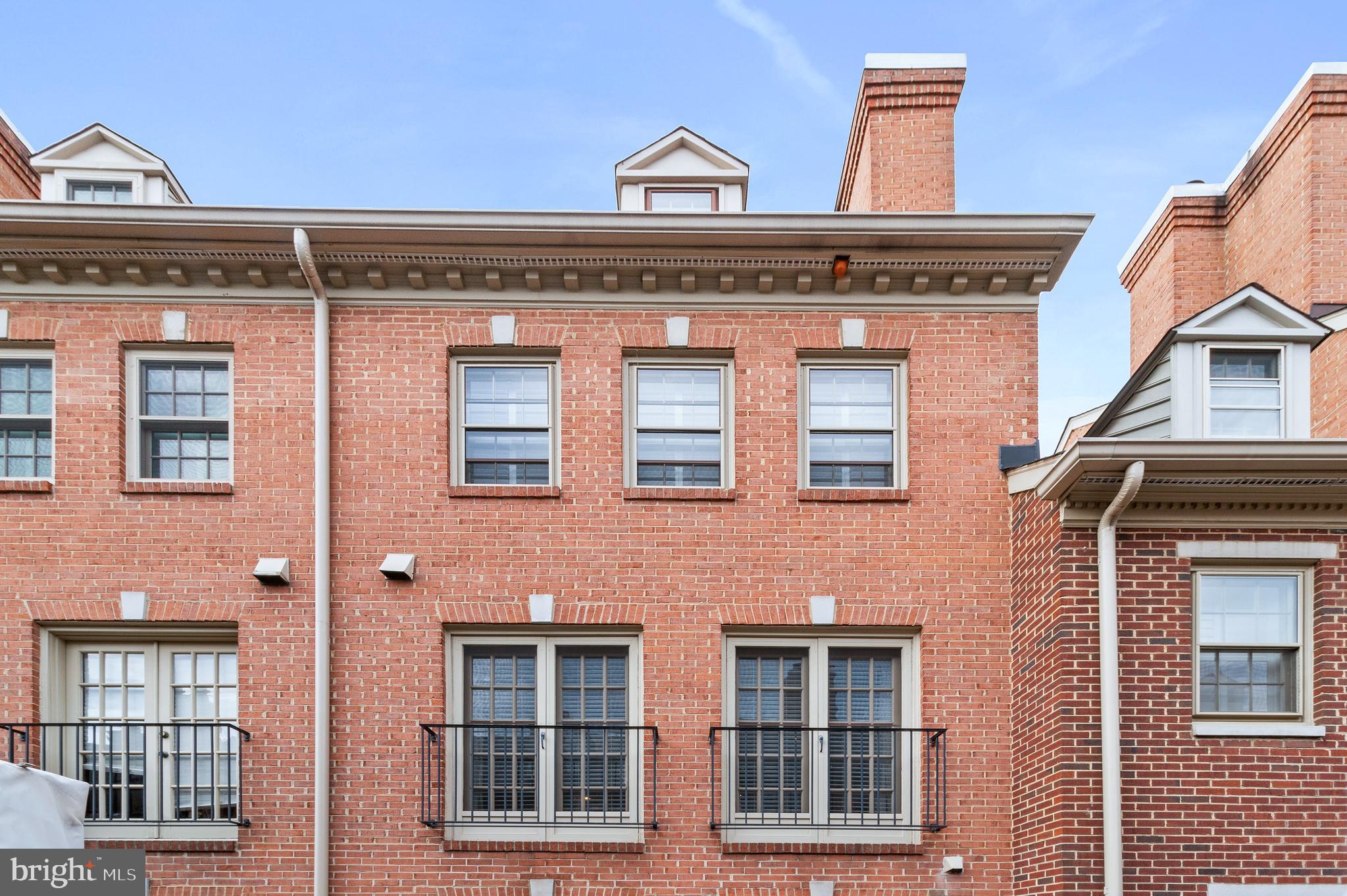 680 S COLUMBUS STREET