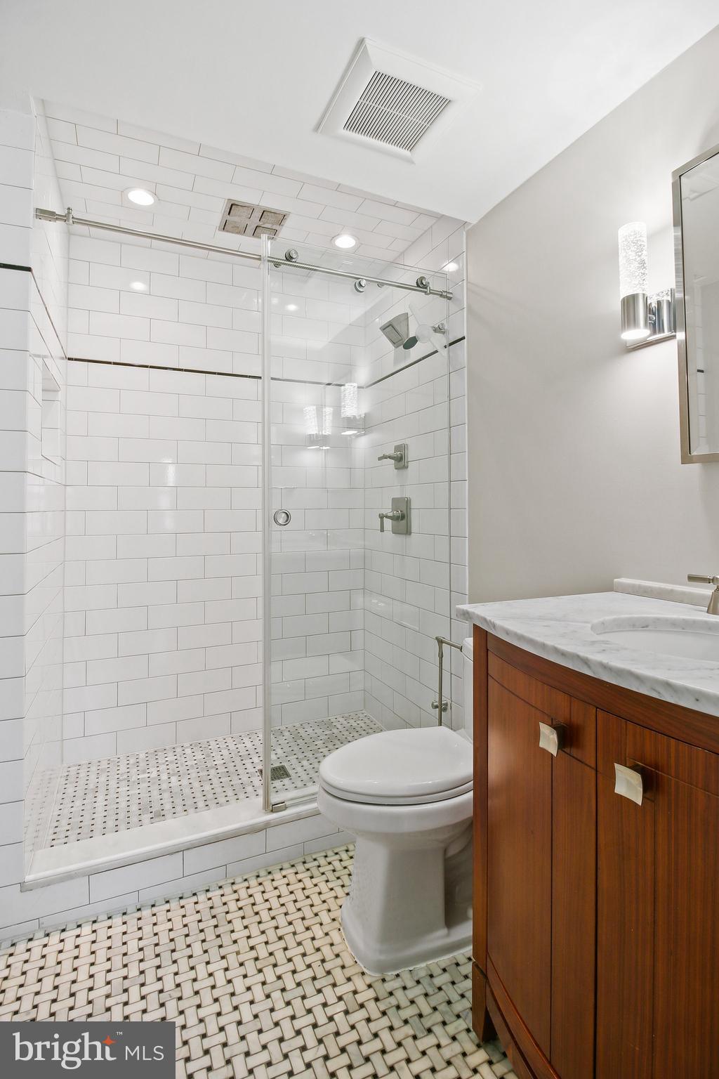 680 S COLUMBUS STREET