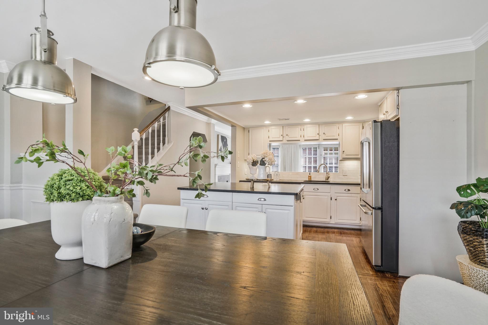 680 S COLUMBUS STREET