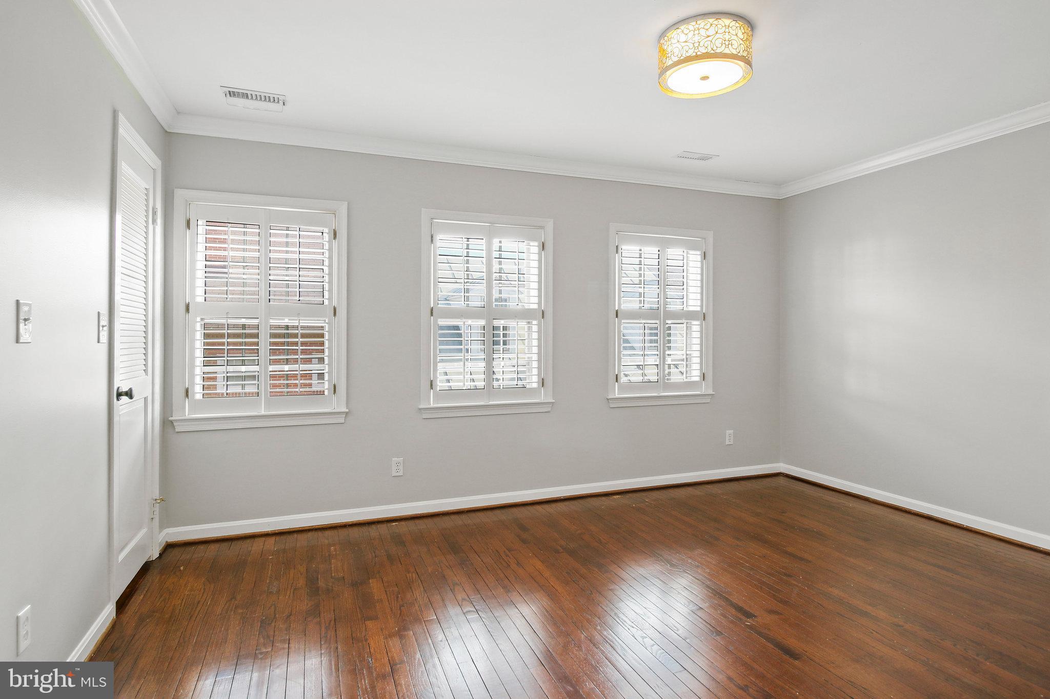 680 S COLUMBUS STREET