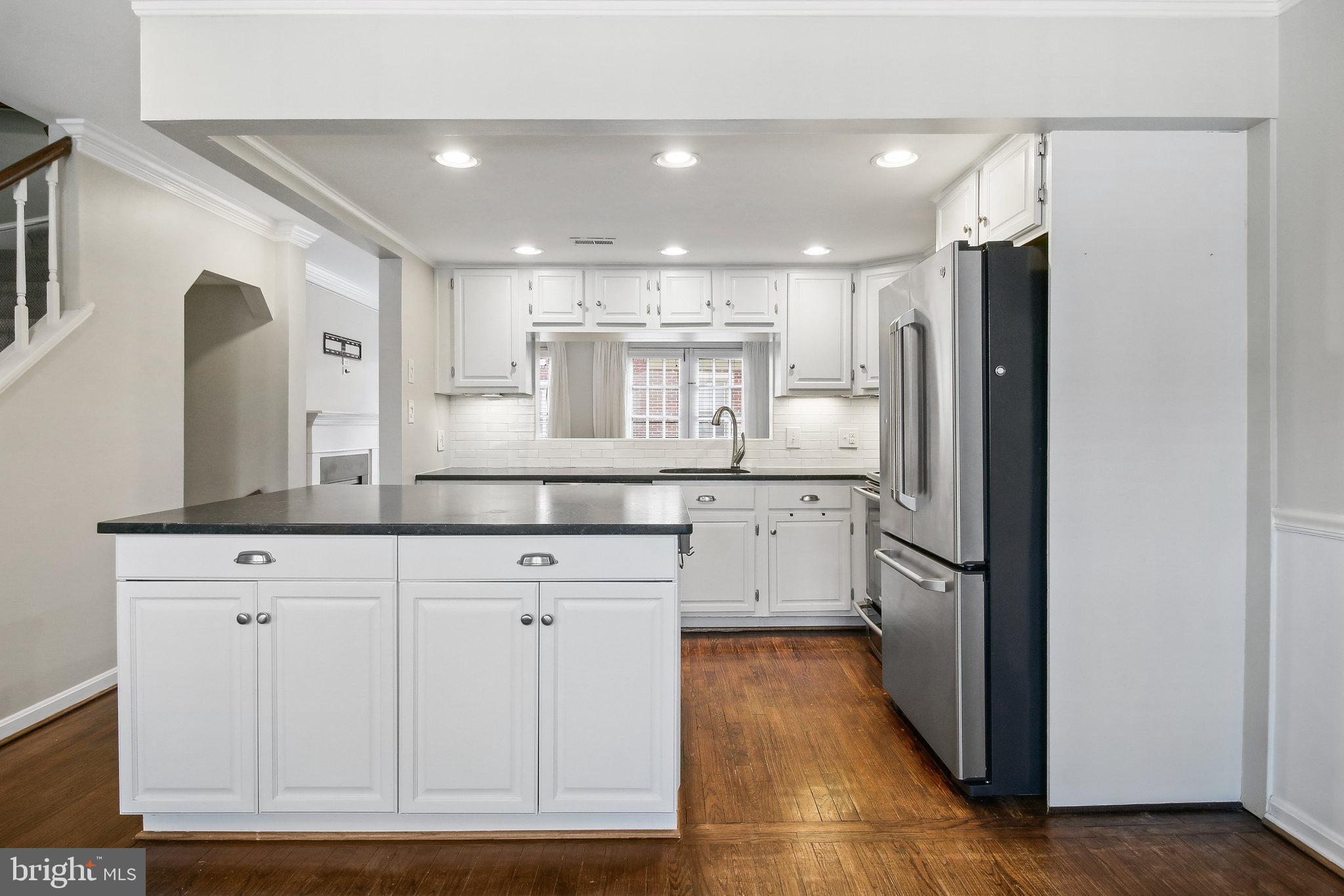 680 S COLUMBUS STREET