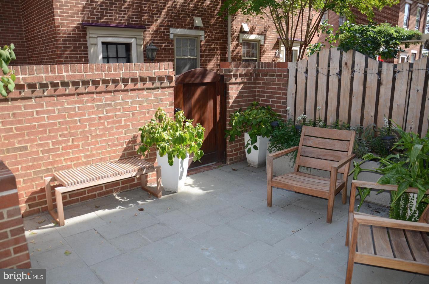 680 S COLUMBUS STREET