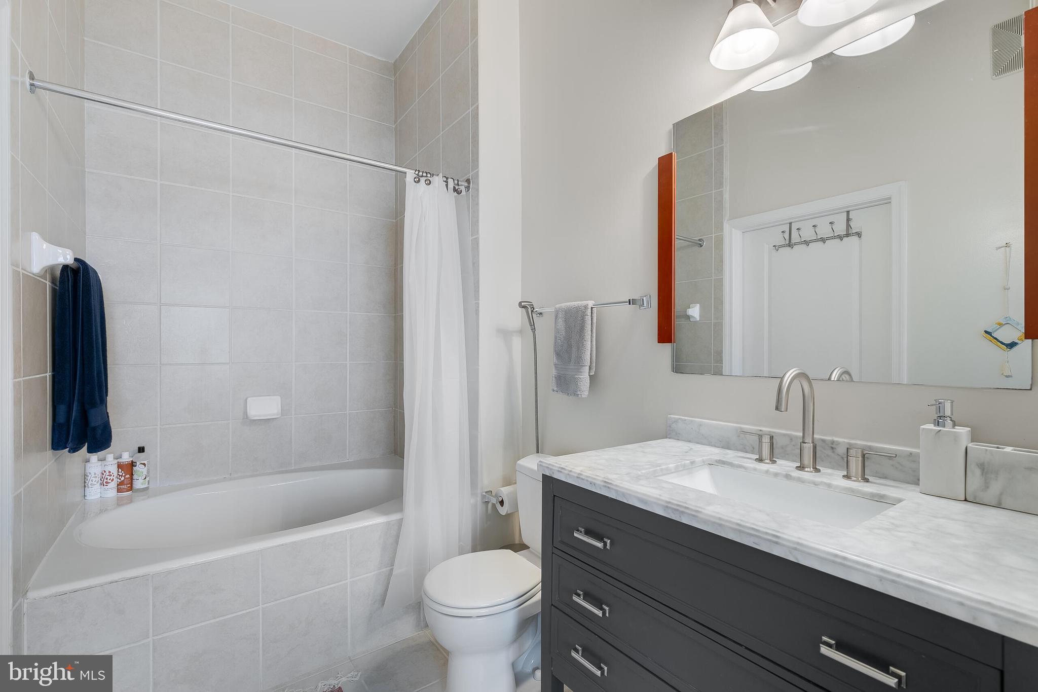 309 HOLLAND LANE 135