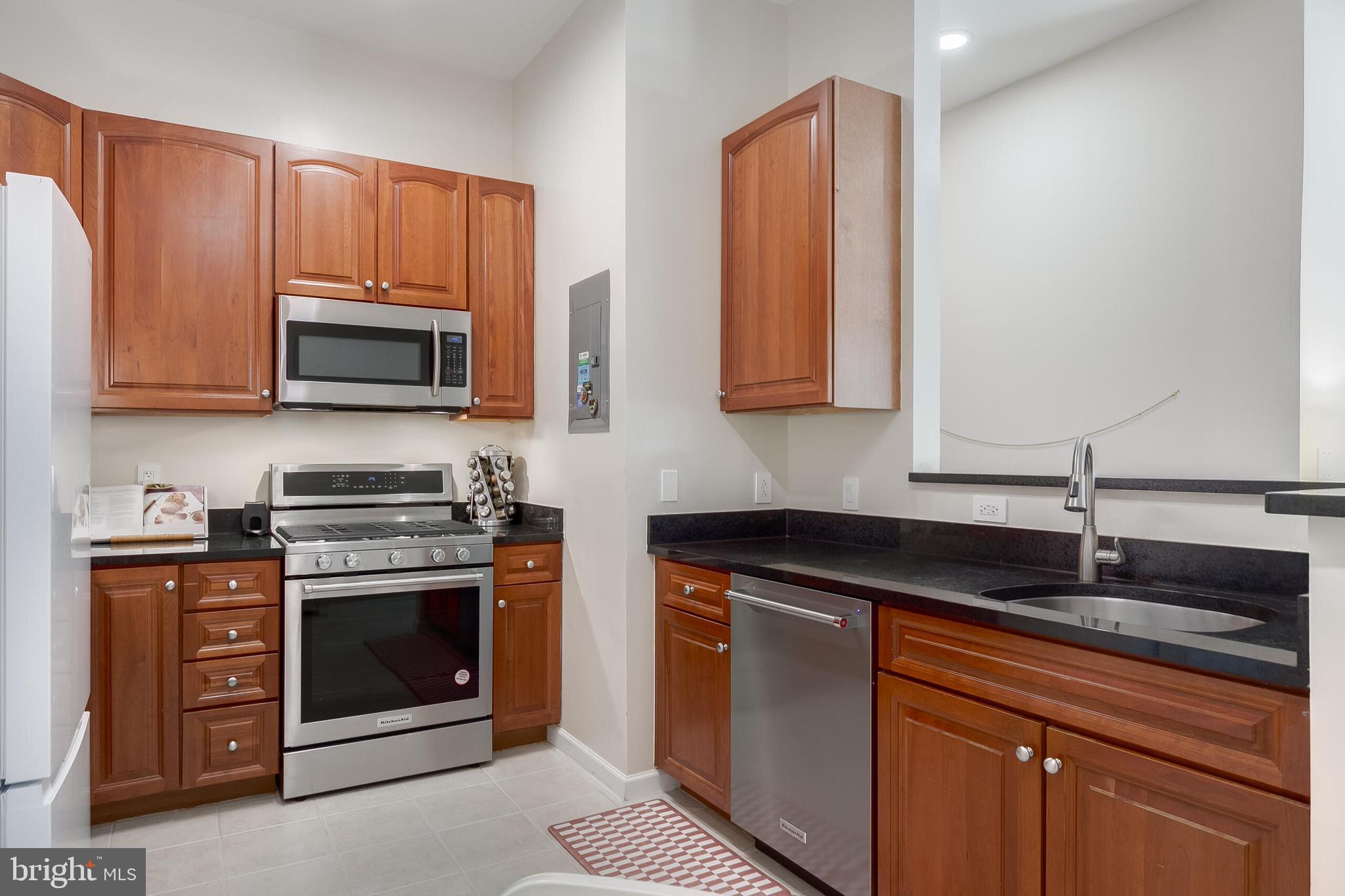 309 HOLLAND LANE 135