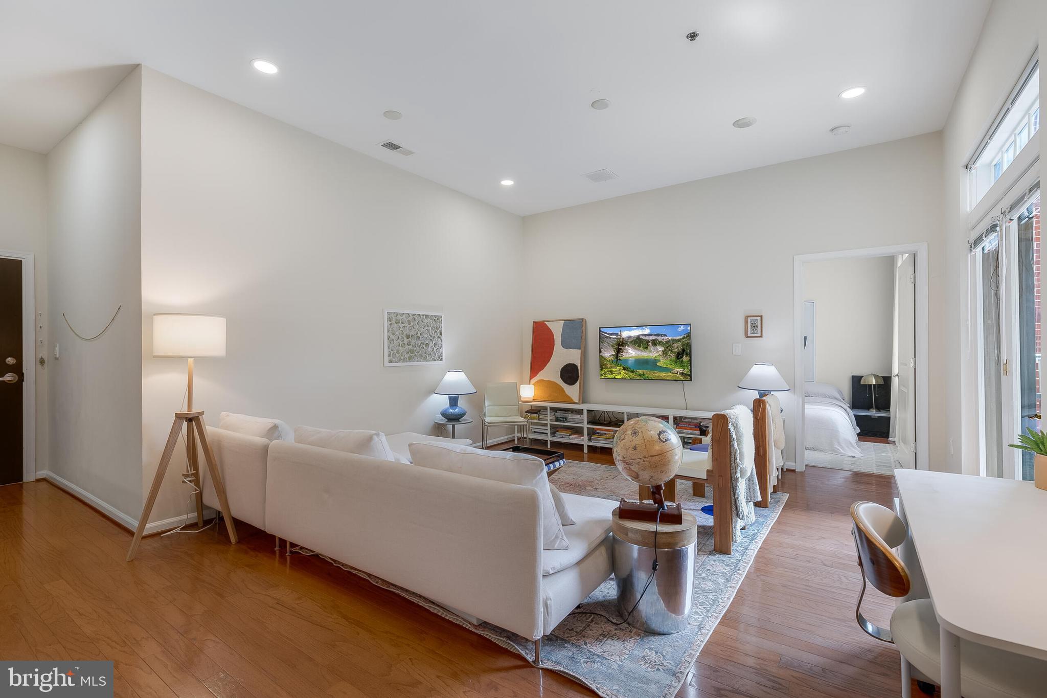 309 HOLLAND LANE 135