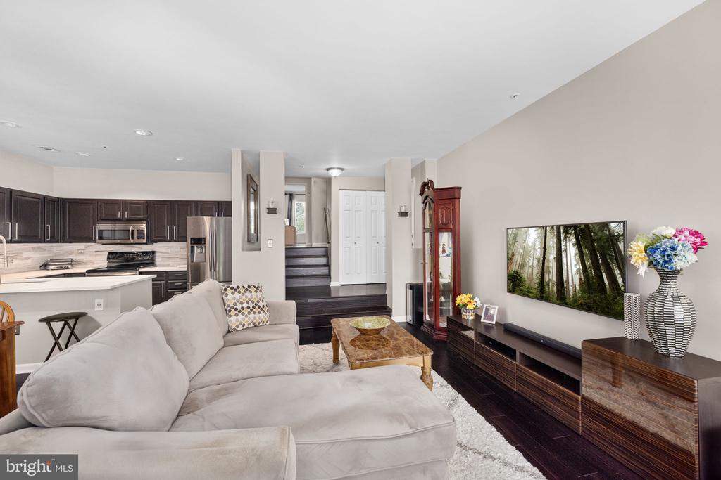 249 S PICKETT STREET 201