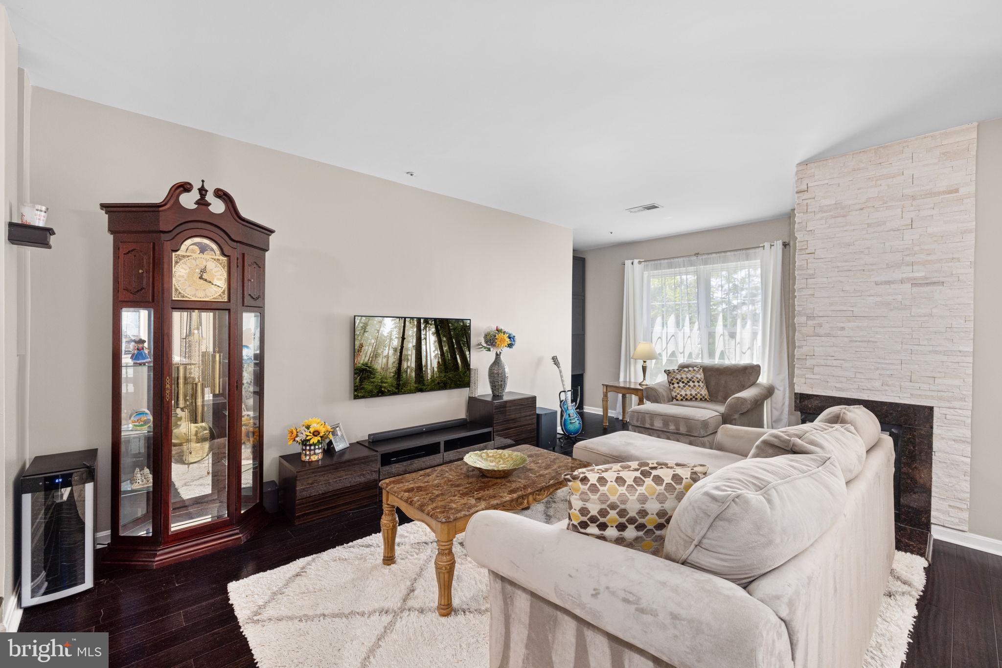 249 S PICKETT STREET 201