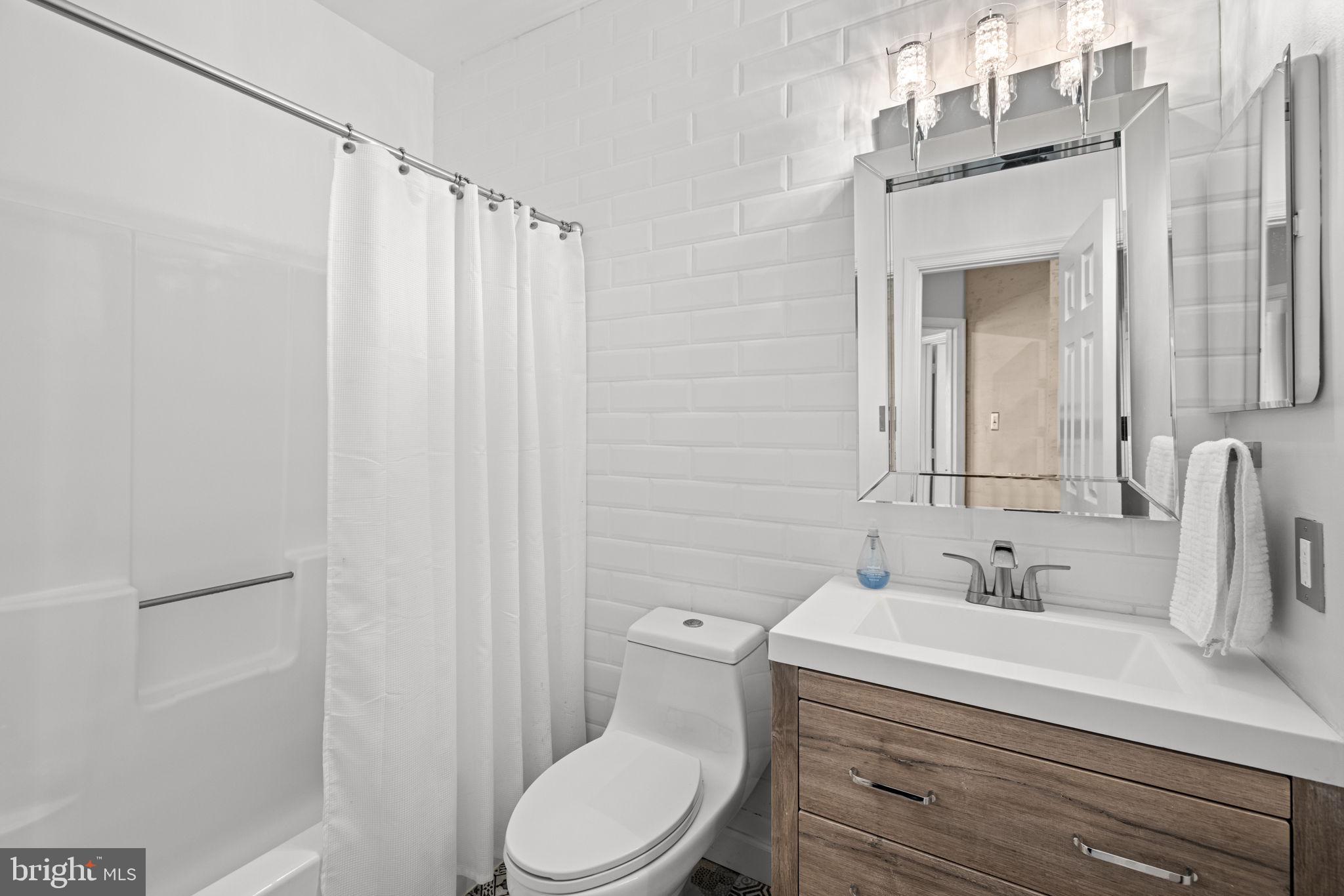 249 S PICKETT STREET 201