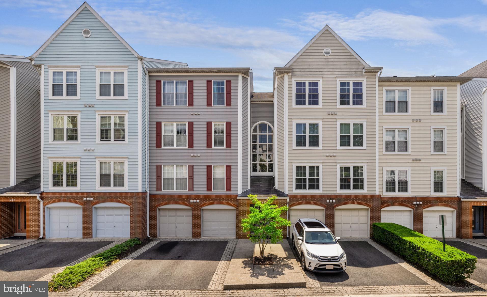 249 S PICKETT STREET 201