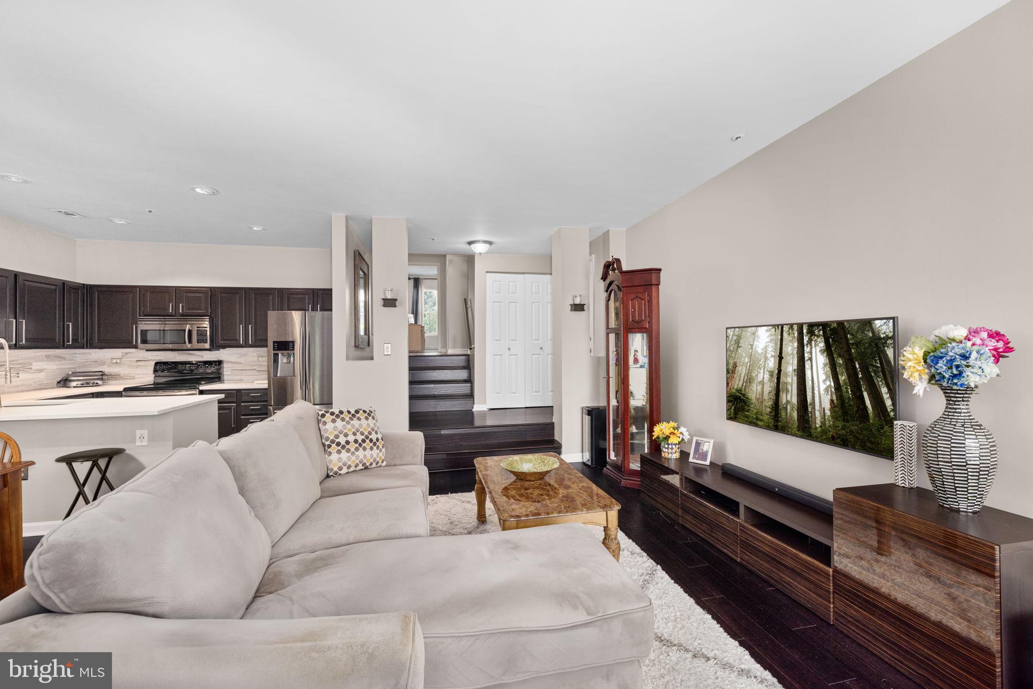 249 S PICKETT STREET 201