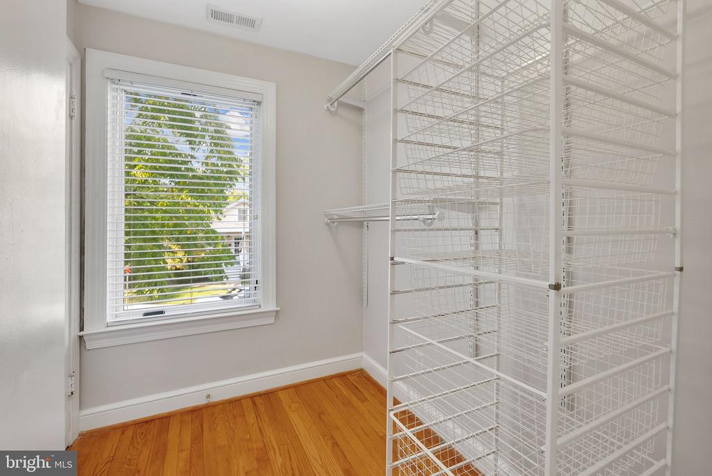 22 W WYATT AVENUE W
