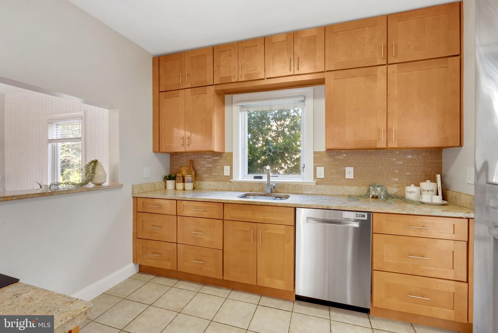 22 W WYATT AVENUE W