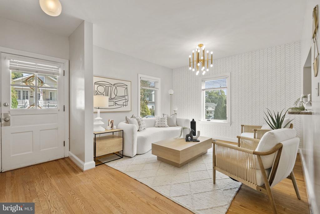 22 W WYATT AVENUE W