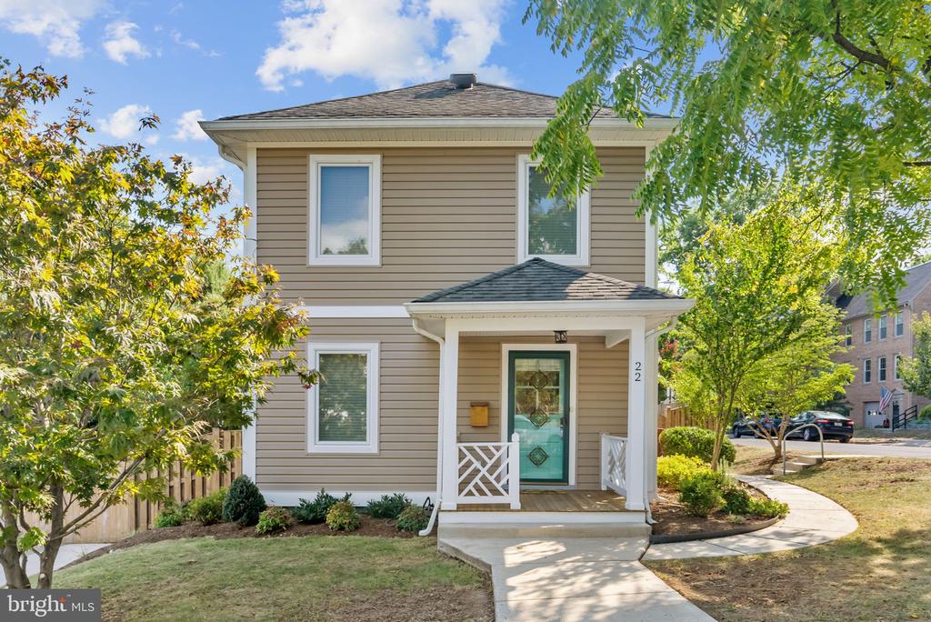 22 W WYATT AVENUE W
