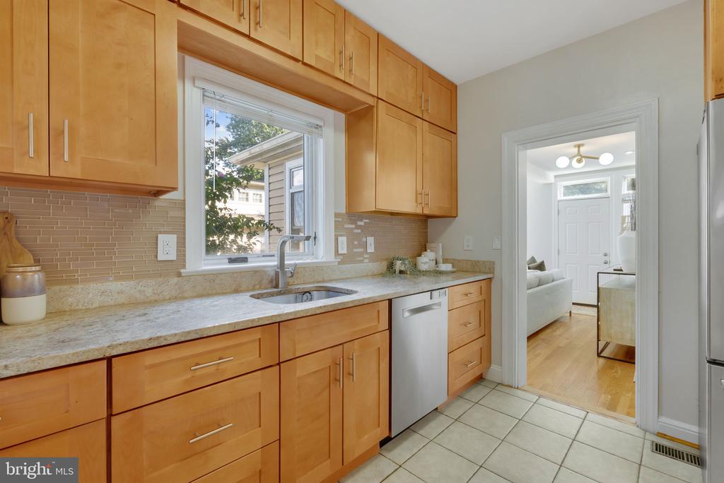 22 W WYATT AVENUE W