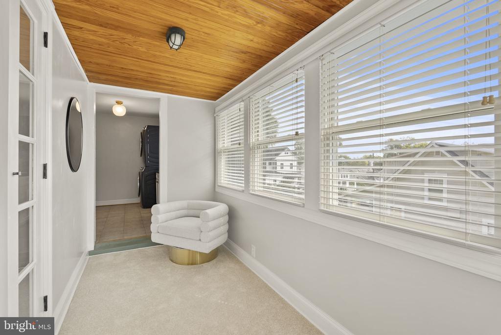 22 W WYATT AVENUE W