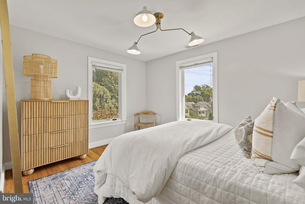 22 W WYATT AVENUE W