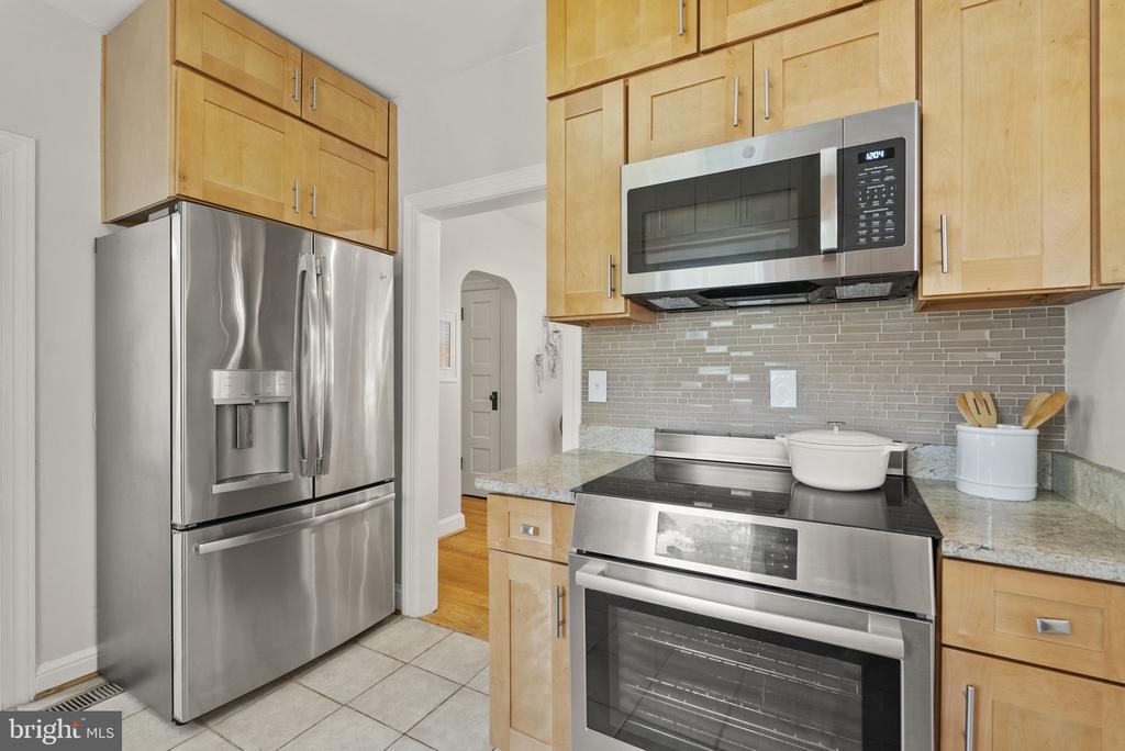 22 W WYATT AVENUE W