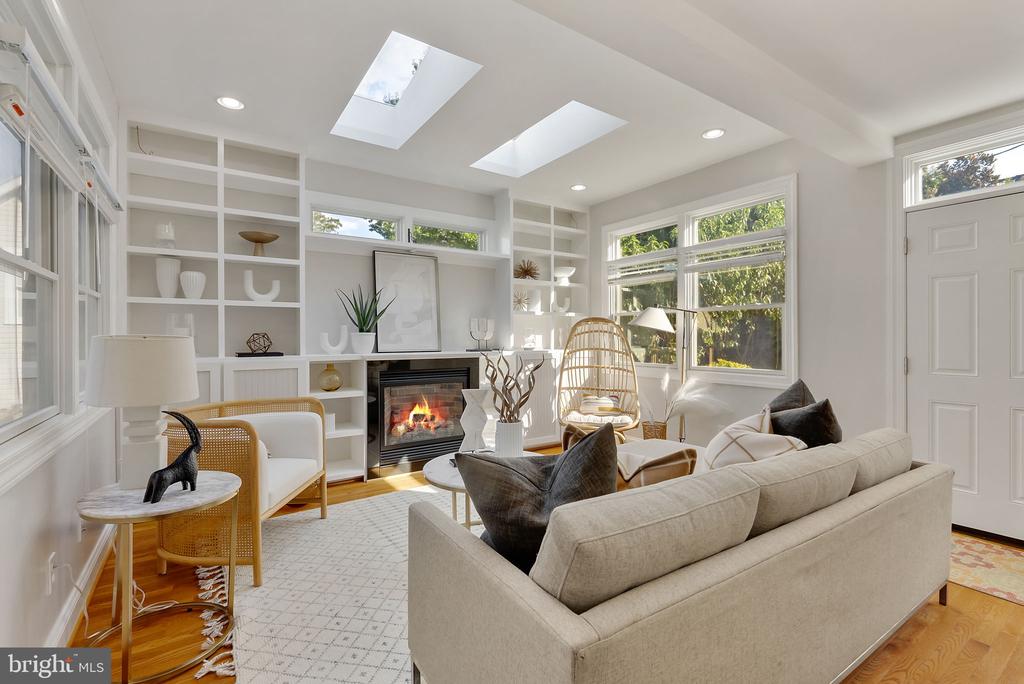 22 W WYATT AVENUE W