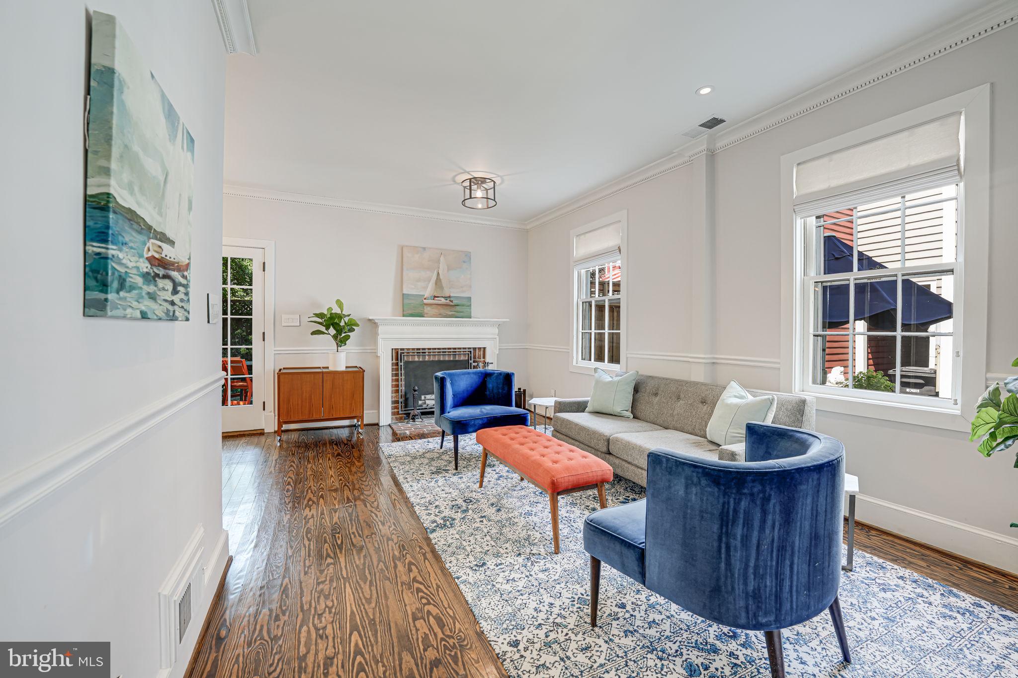 205 S FAYETTE STREET S