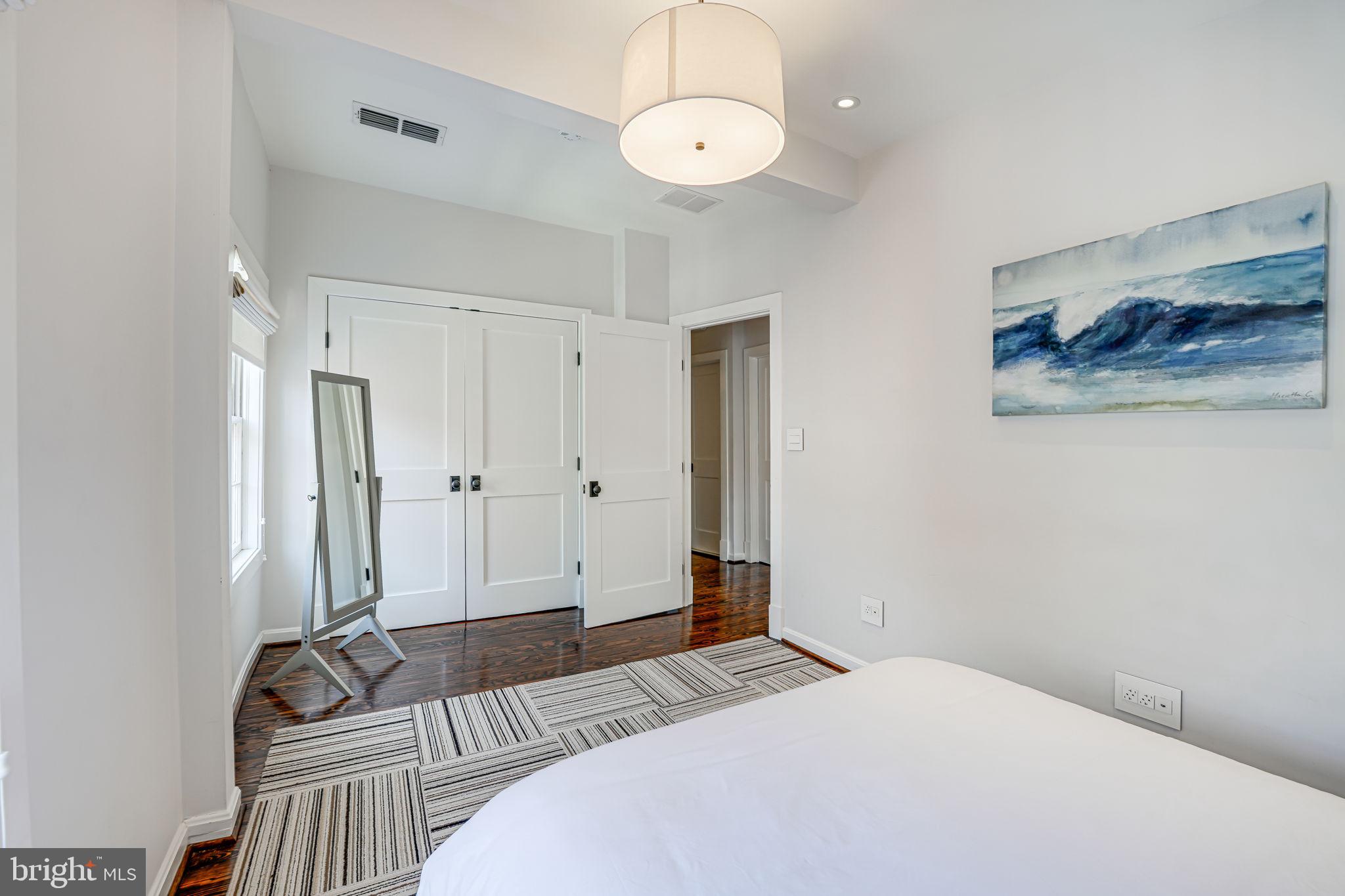 205 S FAYETTE STREET S