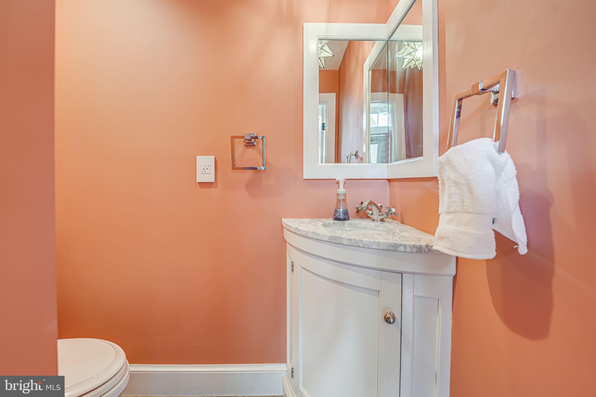 205 S FAYETTE STREET S