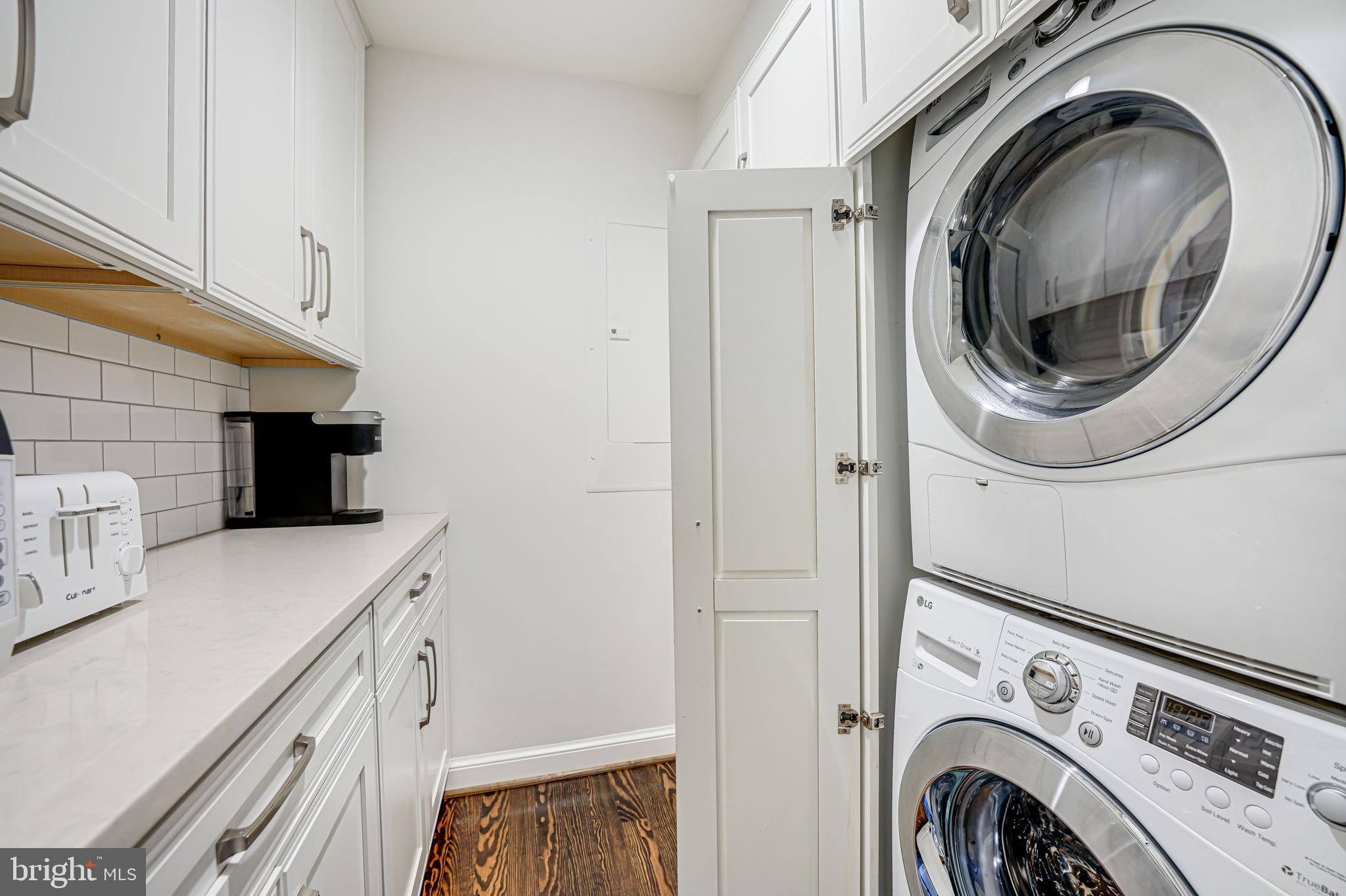 205 S FAYETTE STREET S