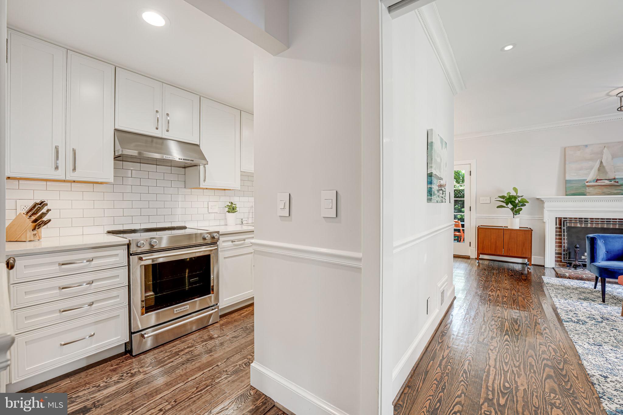 205 S FAYETTE STREET S