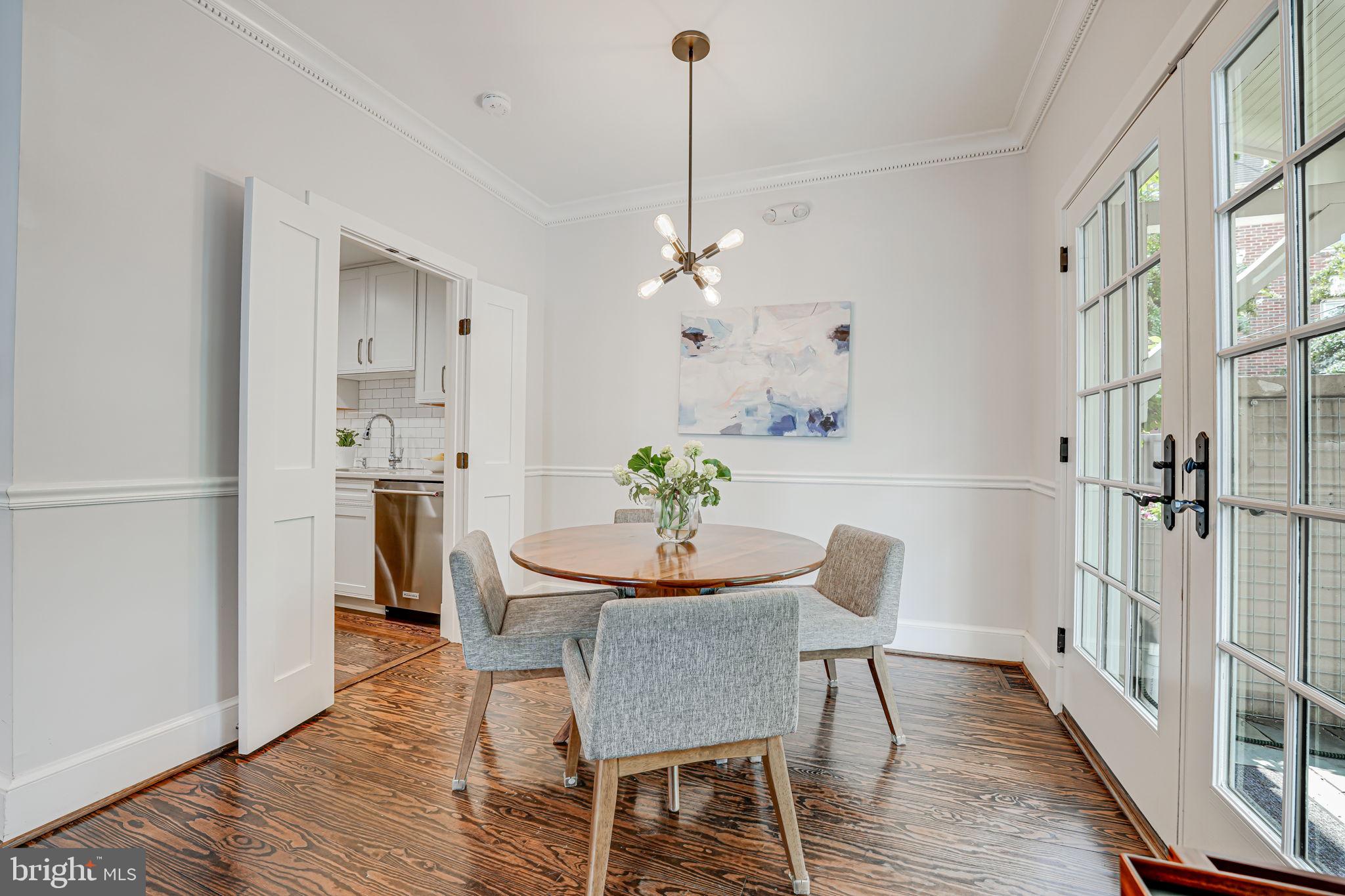 205 S FAYETTE STREET S